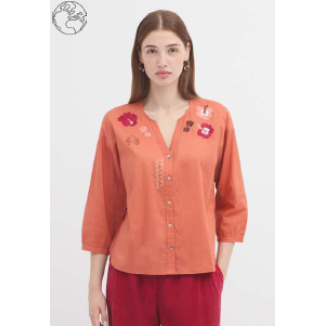  Blusa bordada